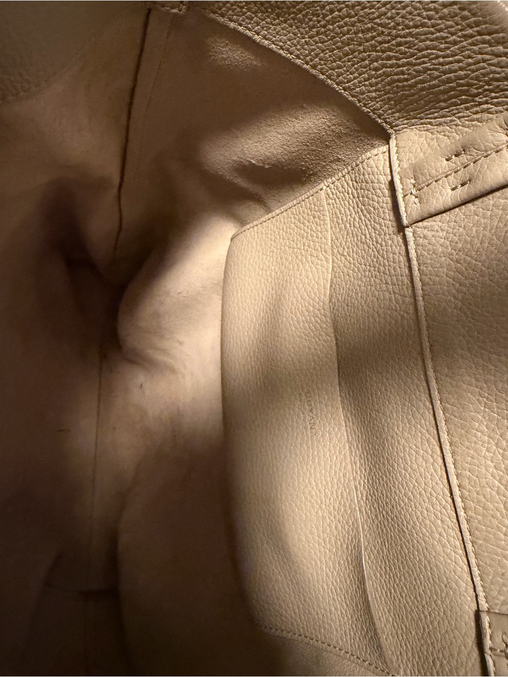 Cuyana Tall Easy Pebbled Leather Tote in Stone - Picture 7 of 7